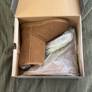 Bearpaw Suede Boots